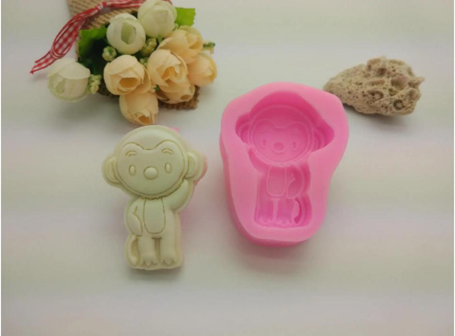模具硅膠制品用什么才能清洗干凈 ？