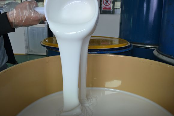 食品級模具硅膠是白色的嗎 ？