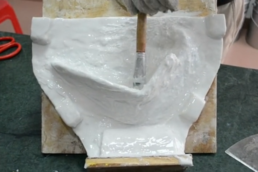 模具硅膠操作方法有幾種？