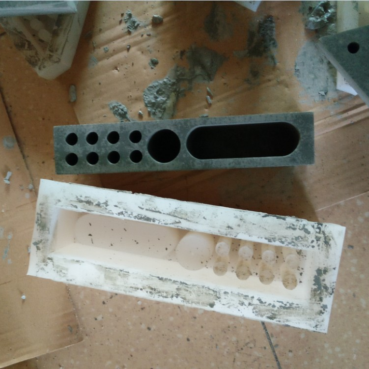 如何延長工業(yè)級模具硅膠使用壽命 ？