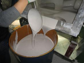 耐低溫模具硅膠能耐低溫多少度？